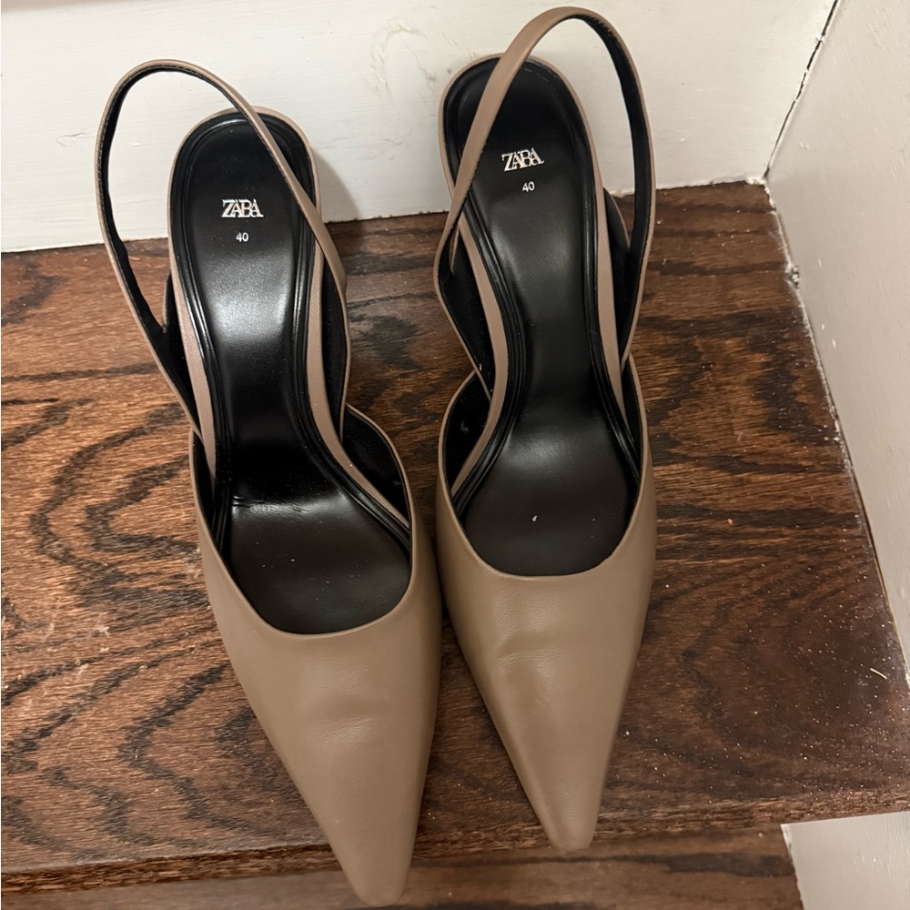 Zara Women's Beige Pointed Toe Heels